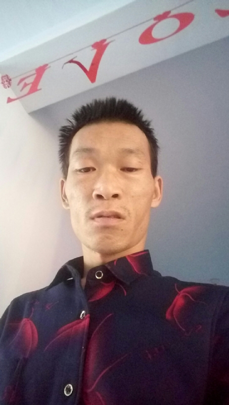 向阳的第一张照片--金华相亲服务中心