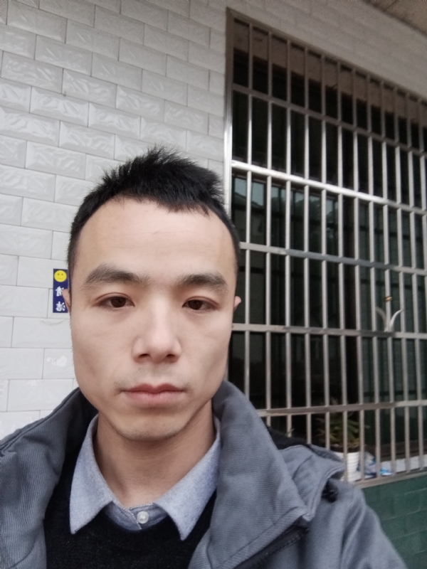 笑得那么开心的第一张照片--金华相亲服务中心