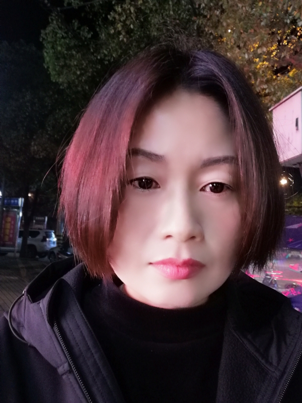 风中百合的第一张照片--金华相亲服务中心