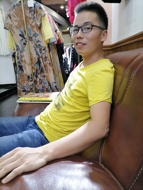汪顺鹏的第一张照片--金华相亲服务中心