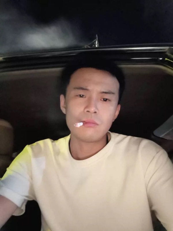 爱睡觉的土拨鼠的第一张照片--金华相亲服务中心