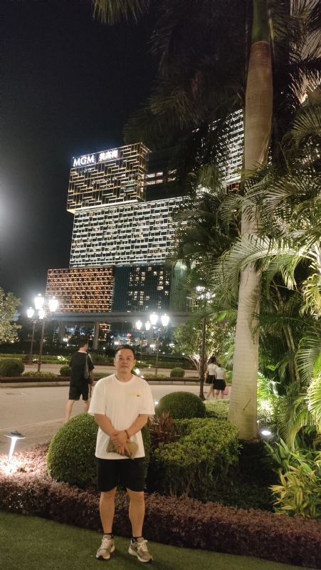 熟悉的身影的第一张照片--金华相亲服务中心