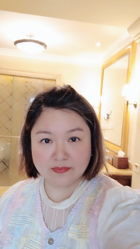 衎静玲瓏的第一张照片--金华相亲服务中心